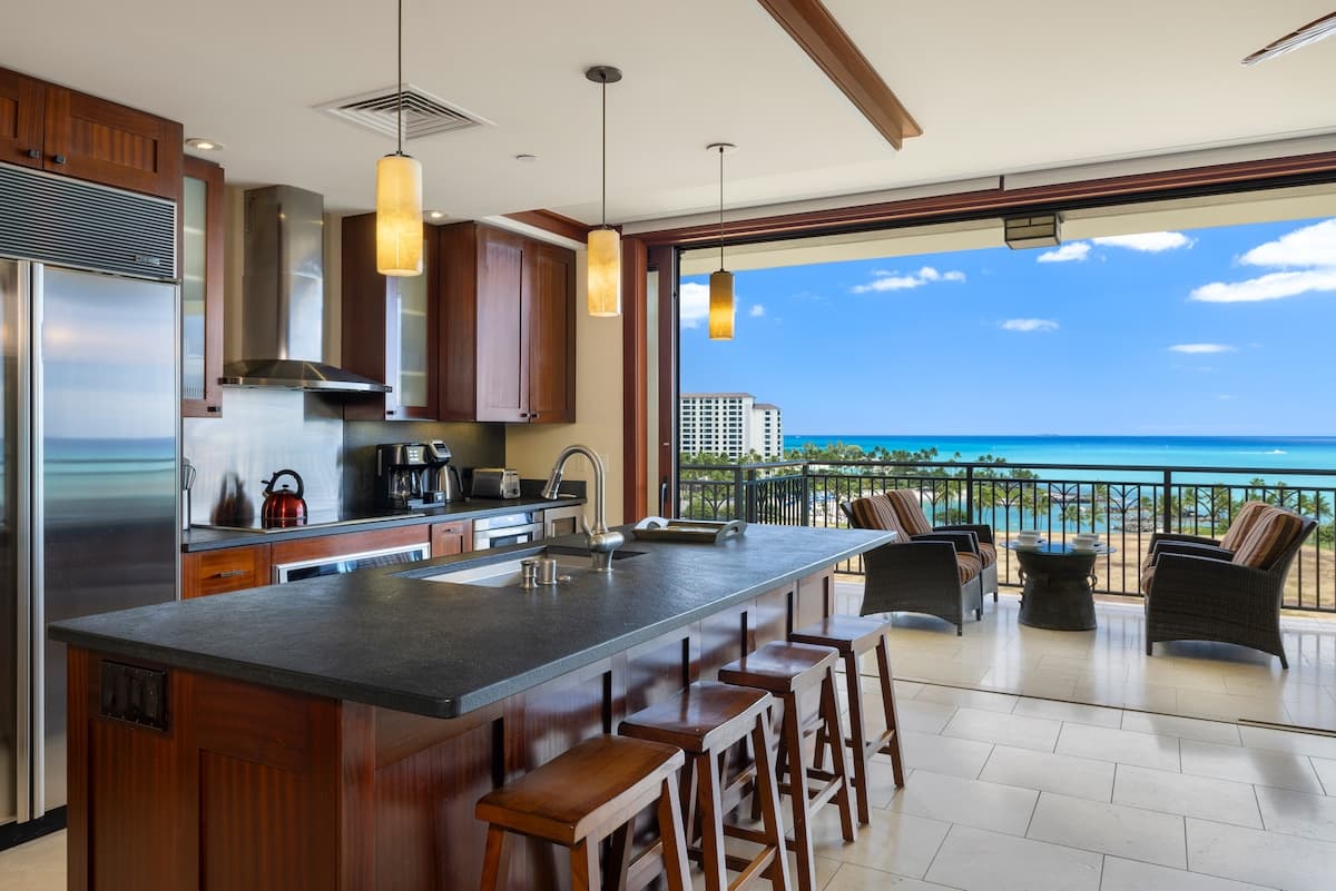 Condo in Kapolei · ★4.92 · 3 bedrooms · 5 beds · 3 shared baths - Photo 2