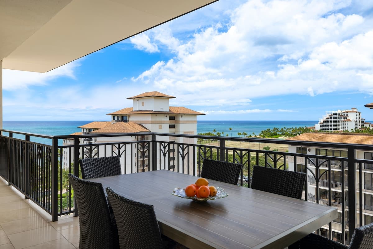 Condo in Kapolei · ★5.0 · 3 bedrooms · 4 beds · 3 shared baths - Photo 1