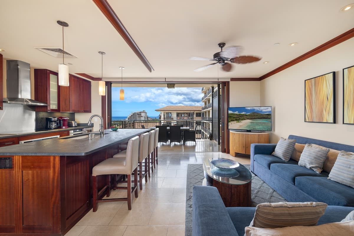 Condo in Kapolei · ★5.0 · 3 bedrooms · 4 beds · 3 shared baths - Photo 3