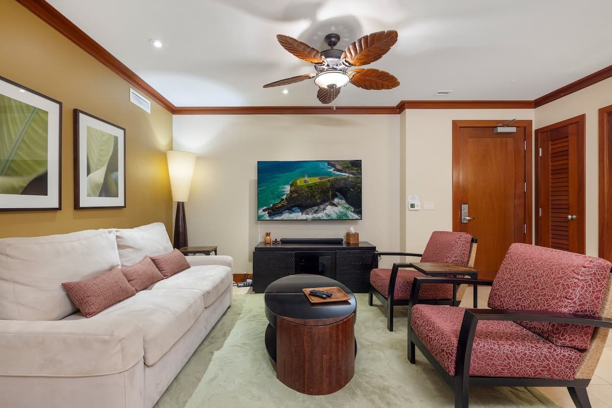 Condo in Kapolei · ★4.96 · 2 bedrooms · 3 beds · 2 shared baths - Photo 5