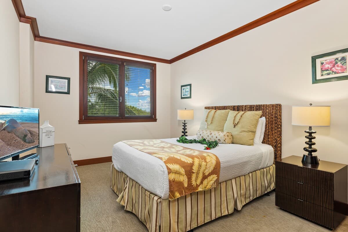 Condo in Kapolei · ★5.0 · 3 bedrooms · 4 beds · 2.5 shared baths - Photo 1