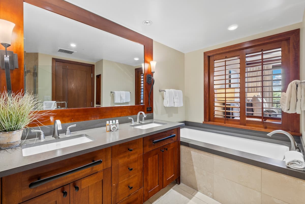 Condo in Kapolei · ★5.0 · 3 bedrooms · 4 beds · 2.5 shared baths - Photo 4
