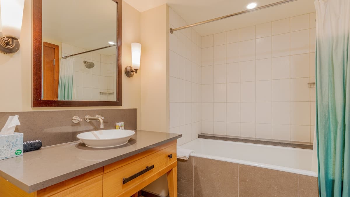 Condo in Kapolei · ★4.92 · 2 bedrooms · 3 beds · 2 shared baths - Photo 4
