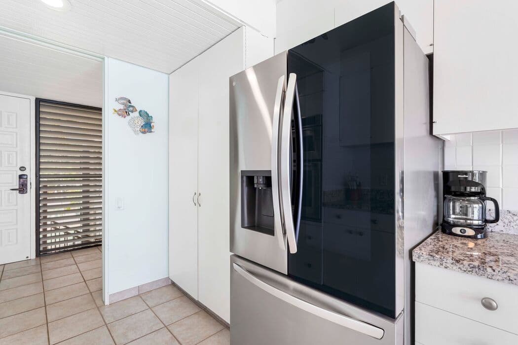 Condo in Kailua-Kona · ★4.86 · 2 bedrooms · 2 beds · 2 baths - Photo 5