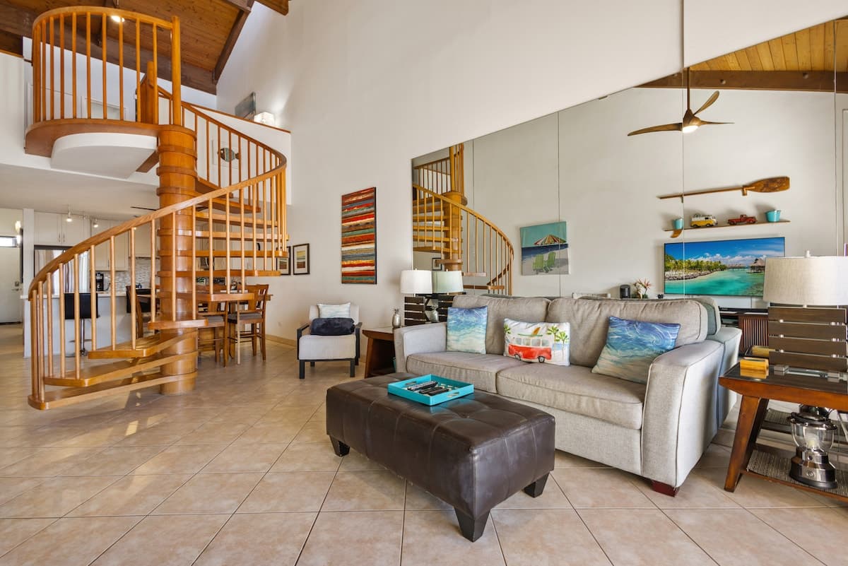 Luxury Aloha Spirit Oceanview Penthouse Sleeps 5 - Photo 4