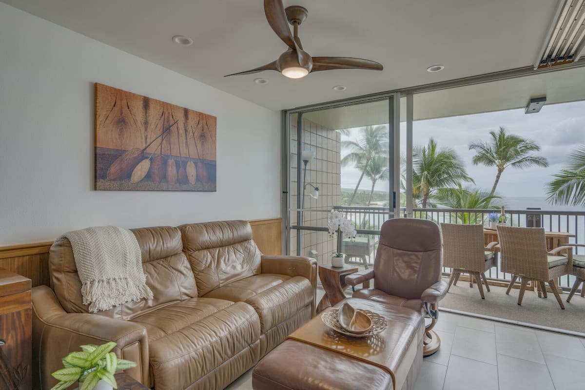 Condo in Kihei · ★4.88 · 2 bedrooms · 2 beds · 2 baths - Photo 4