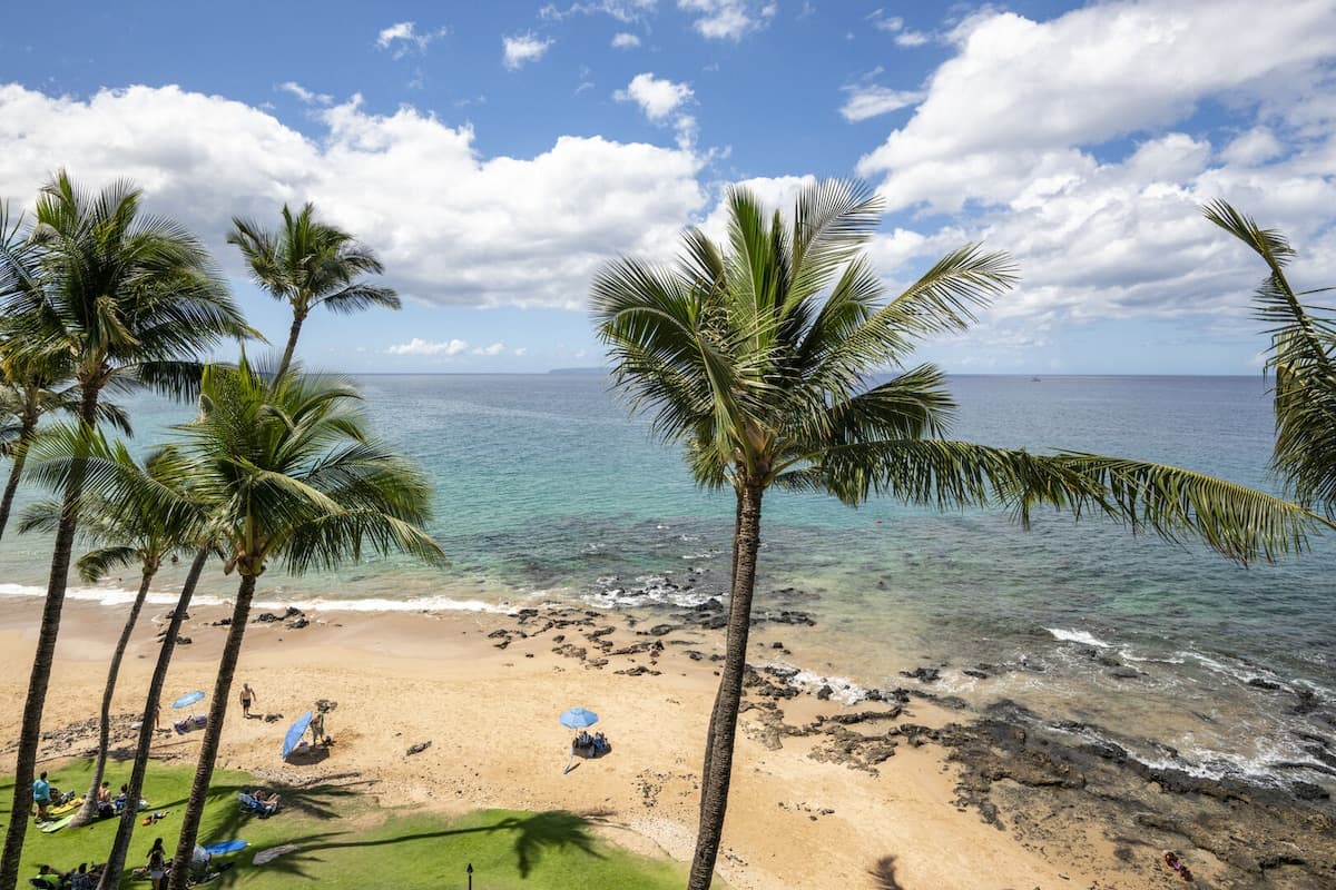 Condo in Kihei · ★4.88 · 2 bedrooms · 2 beds · 2 baths - Photo 2