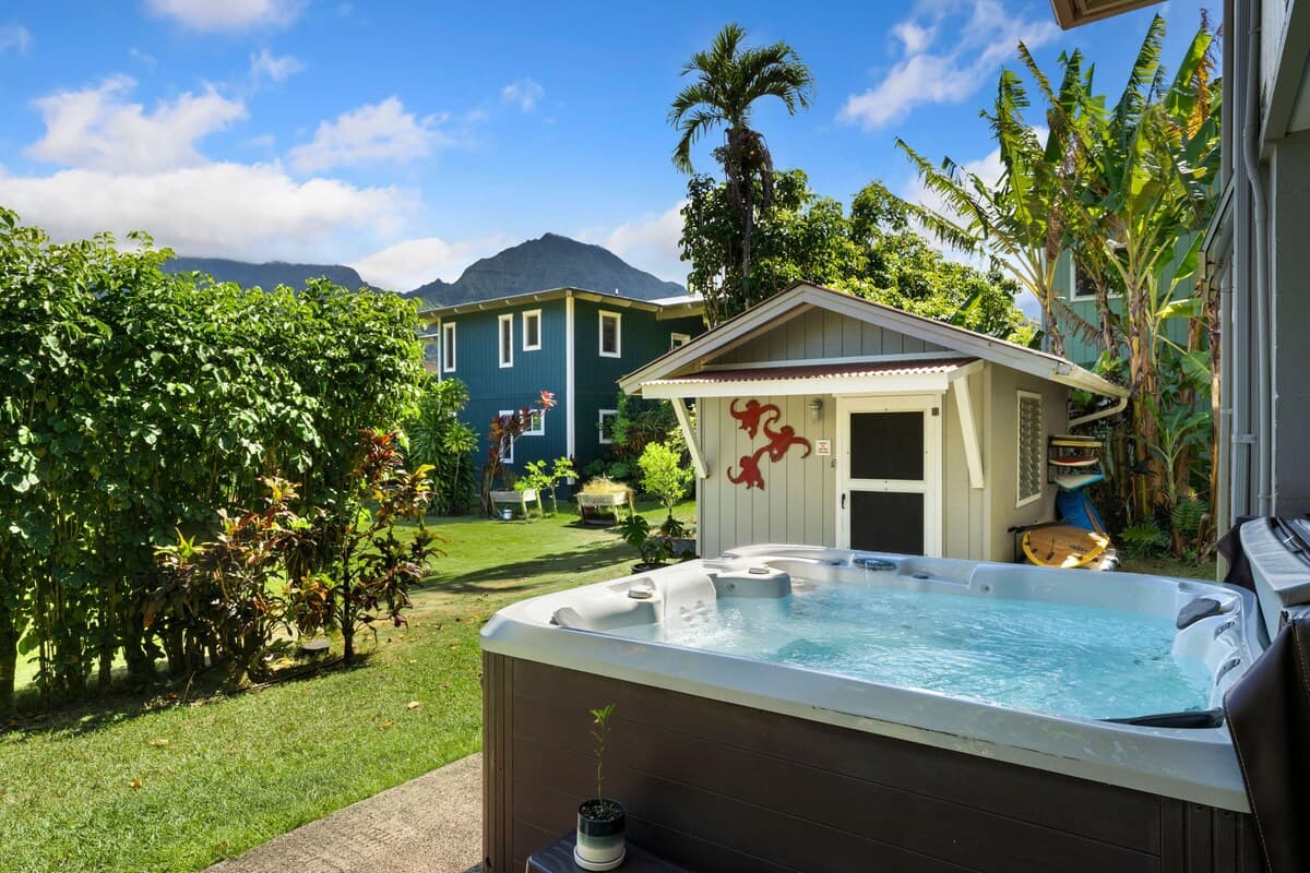 Home in Hanalei · ★5.0 · 4 bedrooms · 4 beds · 3 baths - Photo 2