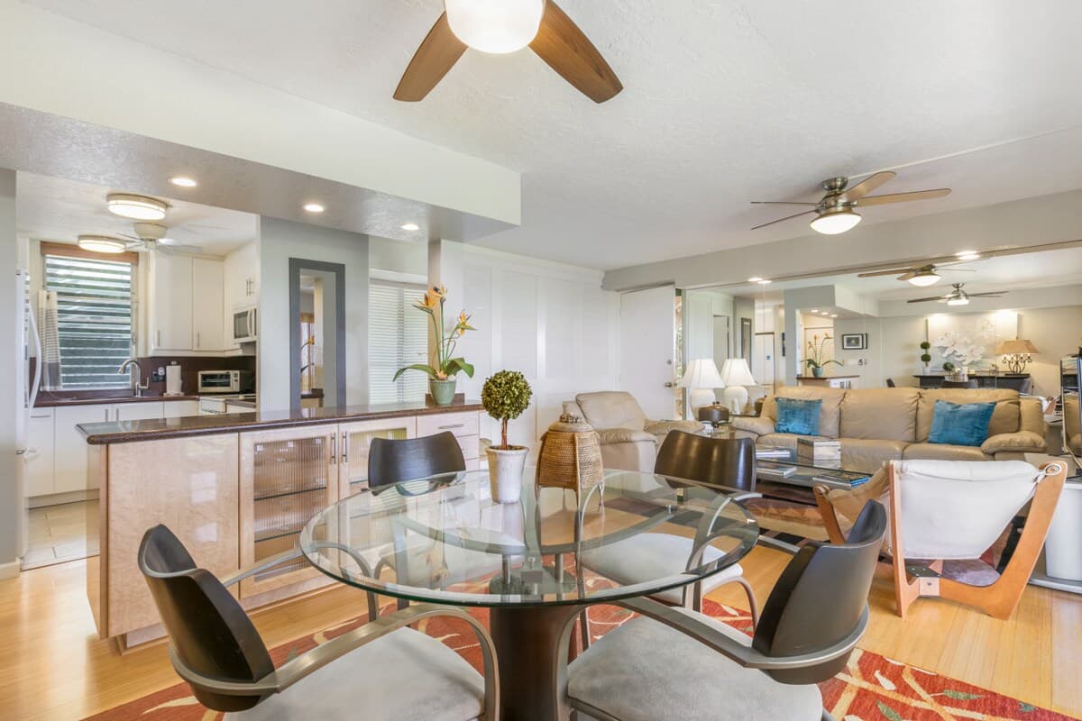 Condo in Kailua-Kona · ★4.61 · 2 bedrooms · 2 beds · 2 baths - Photo 1