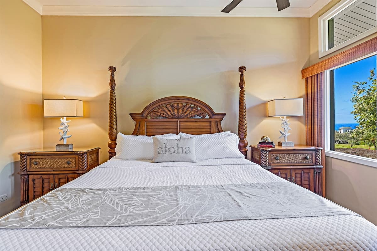 Condo in Lahaina · ★4.96 · 1 bedroom · 2 beds · 2 shared baths - Photo 5
