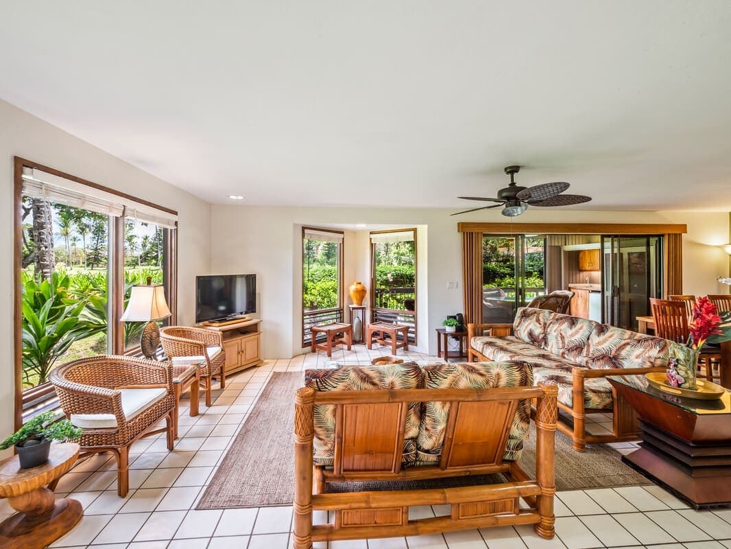 Condo in Kailua-Kona · ★4.7 · 2 bedrooms · 3 beds · 2 baths - Photo 1