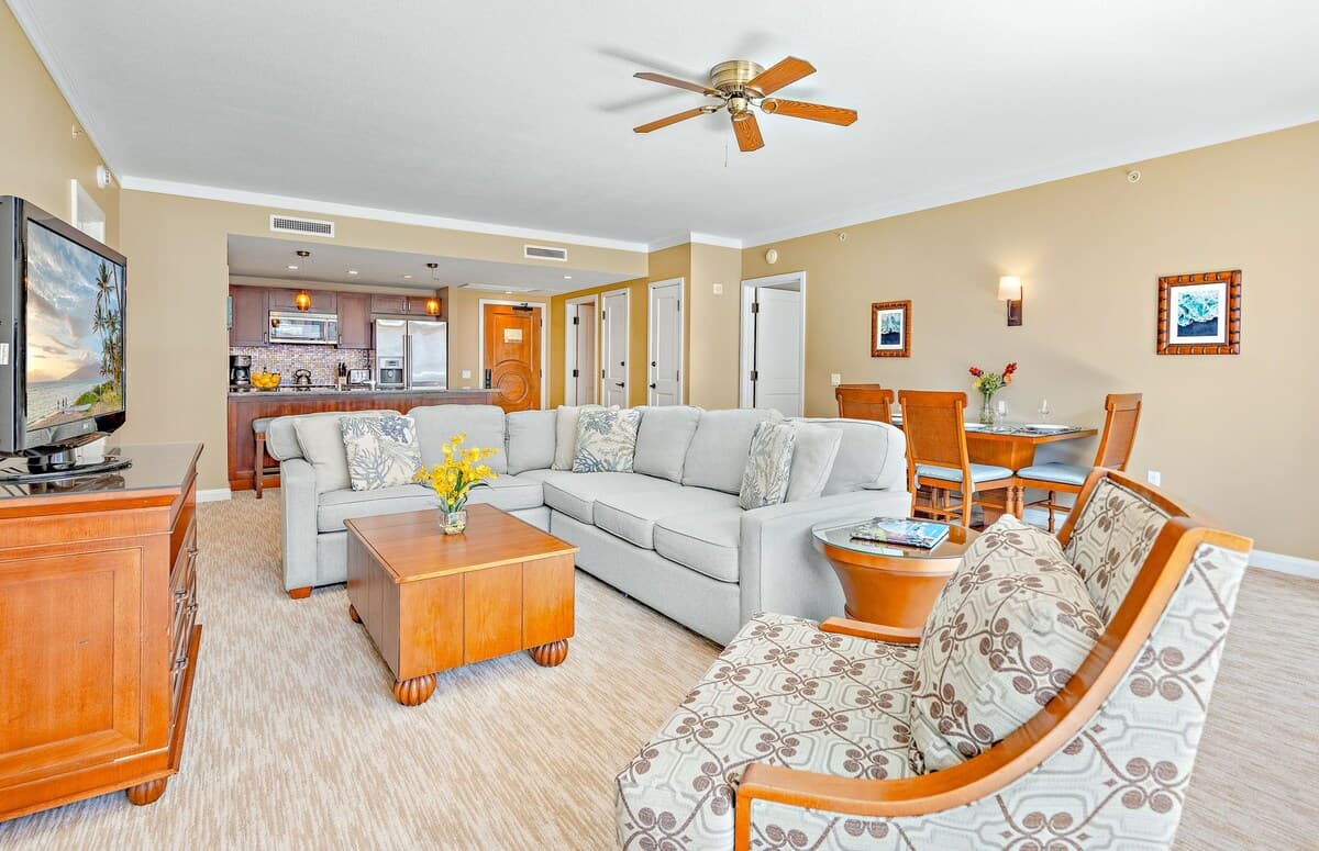 Condo in Lahaina · ★4.67 · 2 bedrooms · 3 beds · 2 baths - Photo 5