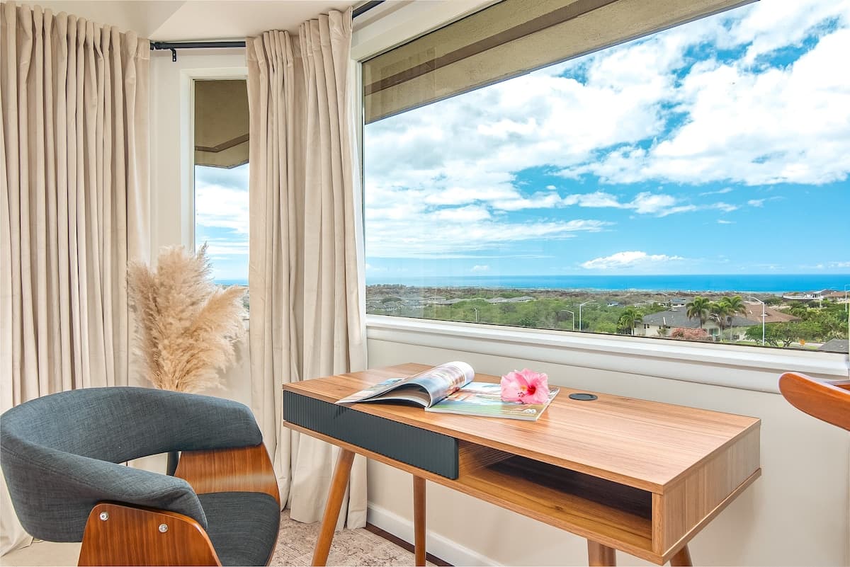 Upgraded 3 bed w/Ocean View, Pool, Hot tub, 2*King - Photo 1