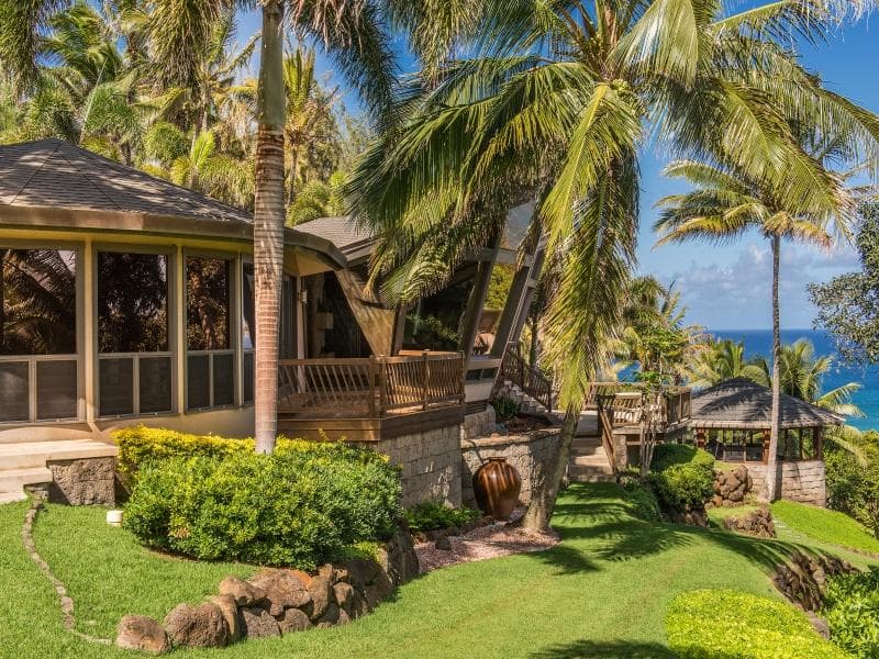 Home in Kilauea · ★4.36 · 3 bedrooms · 4 beds · 3.5 baths - Photo 5