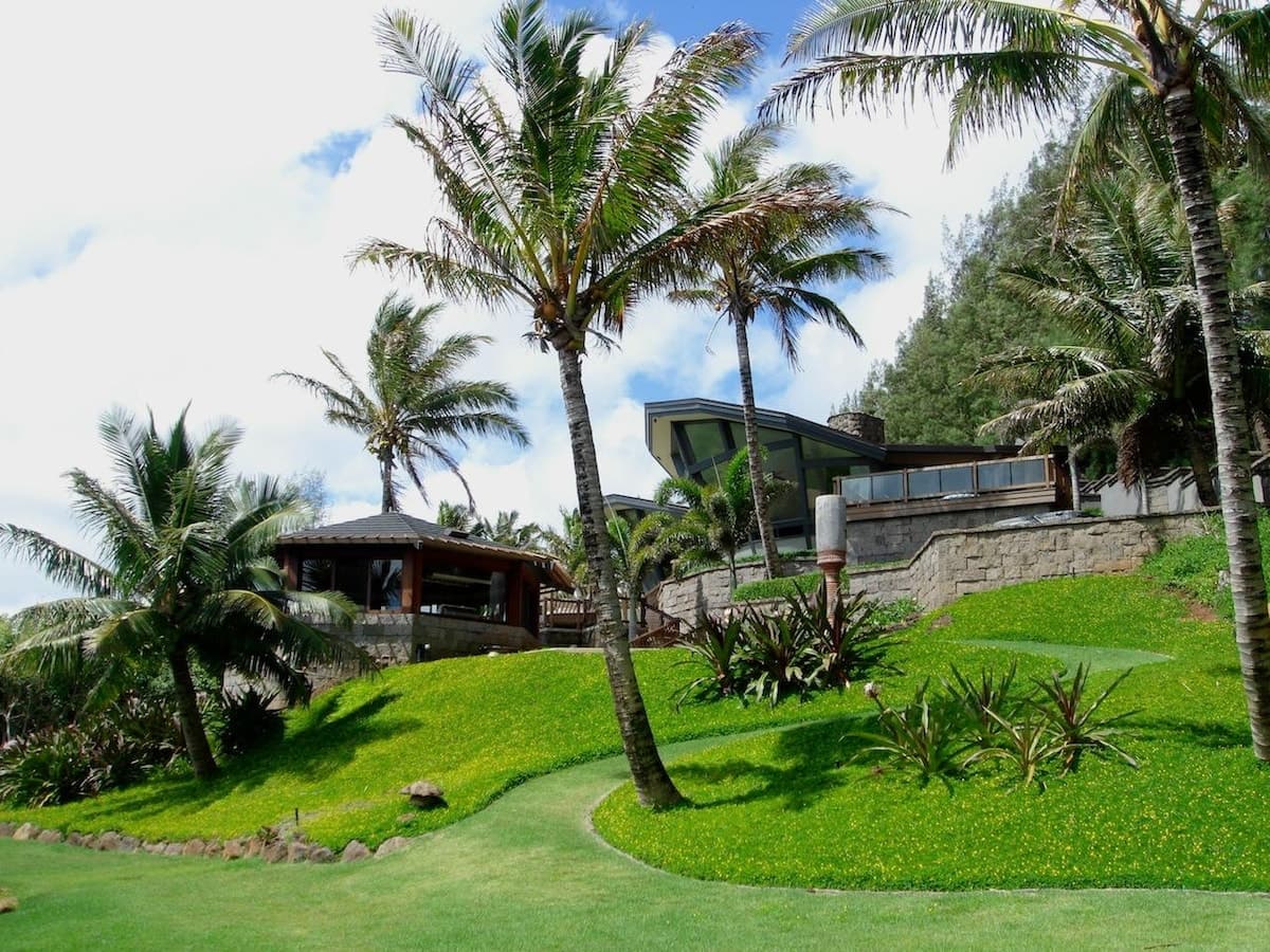 Home in Kilauea · ★4.36 · 3 bedrooms · 4 beds · 3.5 baths - Photo 4
