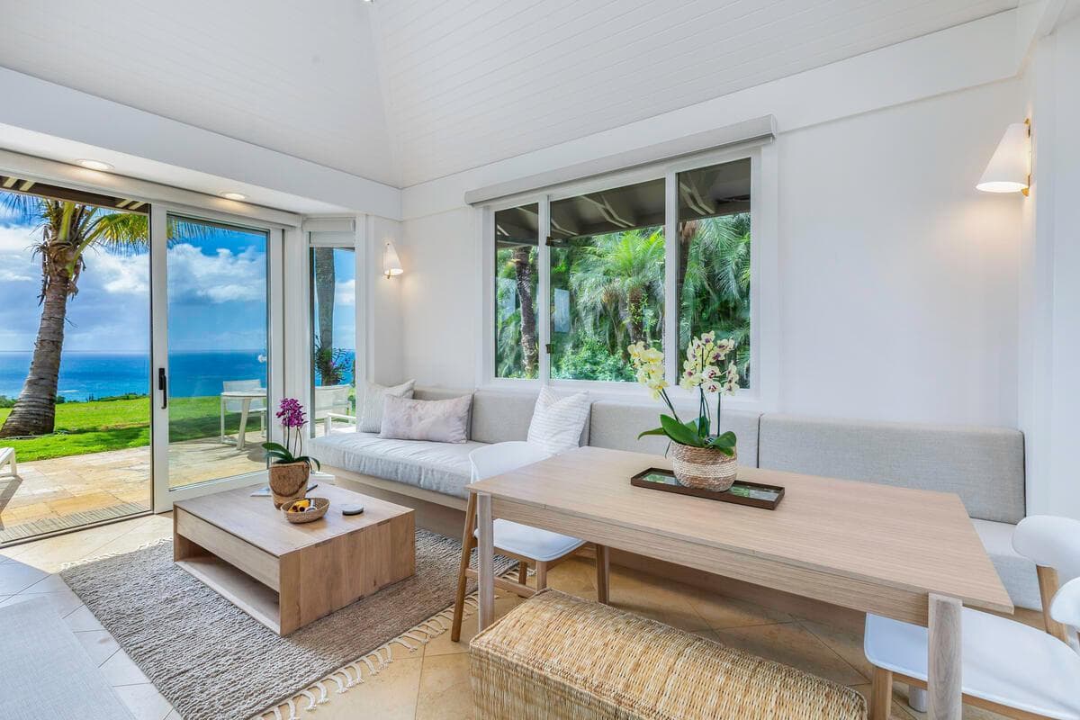 Home in Kilauea · ★4.76 · 1 bedroom · 1 bed · 1 bath - Photo 4