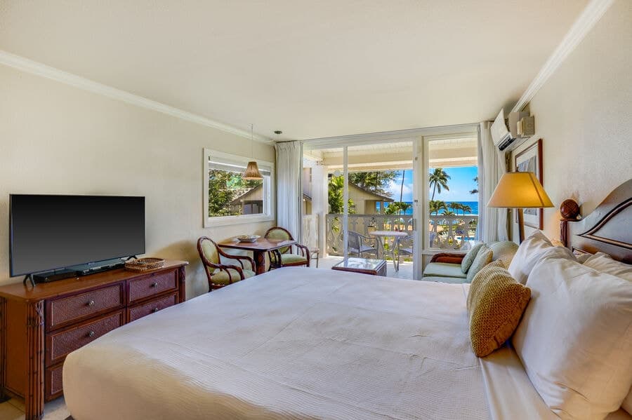 Condo in Kapaa · ★4.75 · Studio · 2 beds · 1 bath - Photo 2