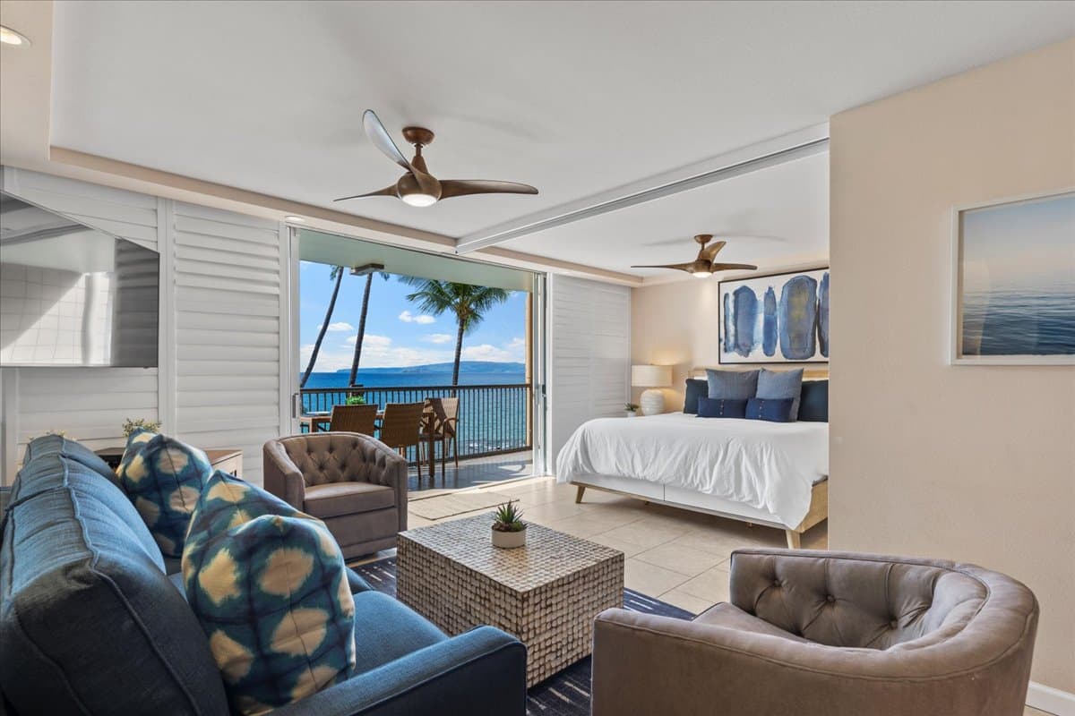 Condo in Kihei · ★4.88 · 2 bedrooms · 3 beds · 2 baths - Photo 2