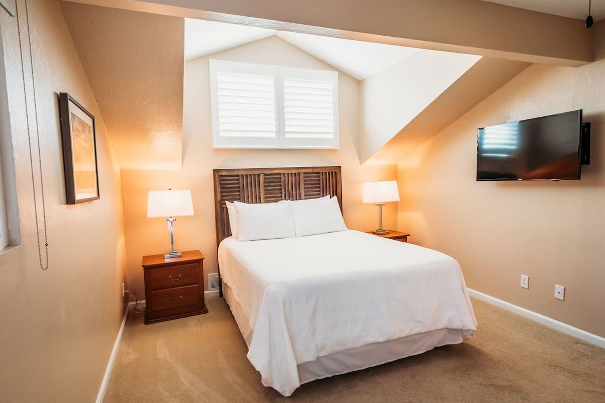Home in Kihei · ★5.0 · 4 bedrooms · 4 beds · 2.5 private baths - Photo 2