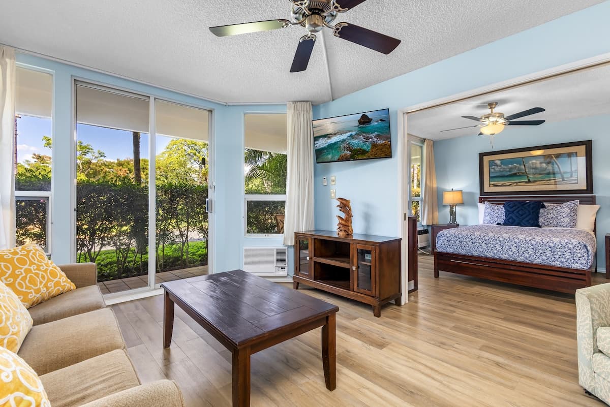 Condo in Kihei · ★4.45 · 1 bedroom · 2 beds · 1 bath - Photo 2