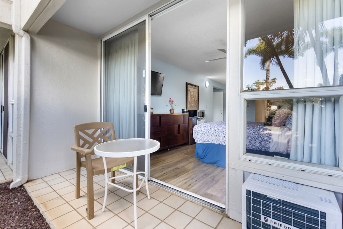 Condo in Kihei · ★4.45 · 1 bedroom · 1 bed · 1 shared bath - Photo 5