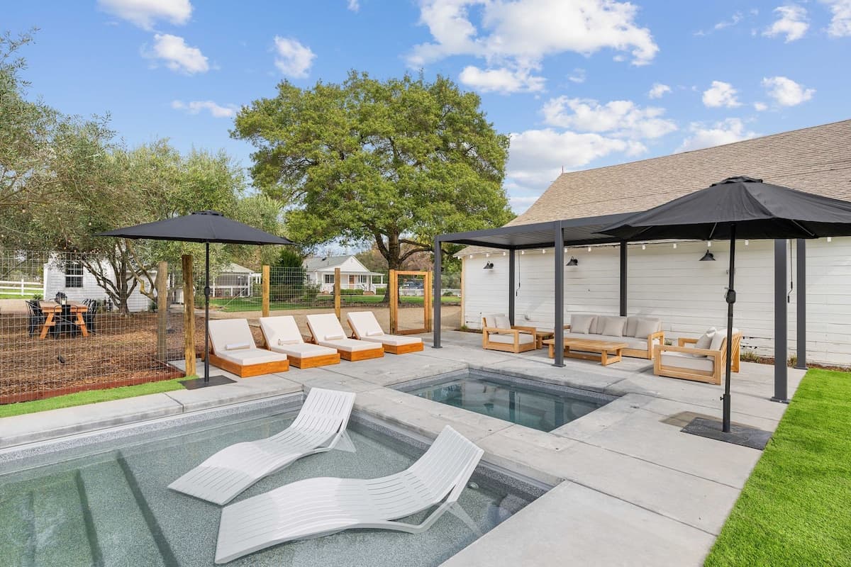 Cypress Bungalows Wine Country Estate & Pool - Photo 1