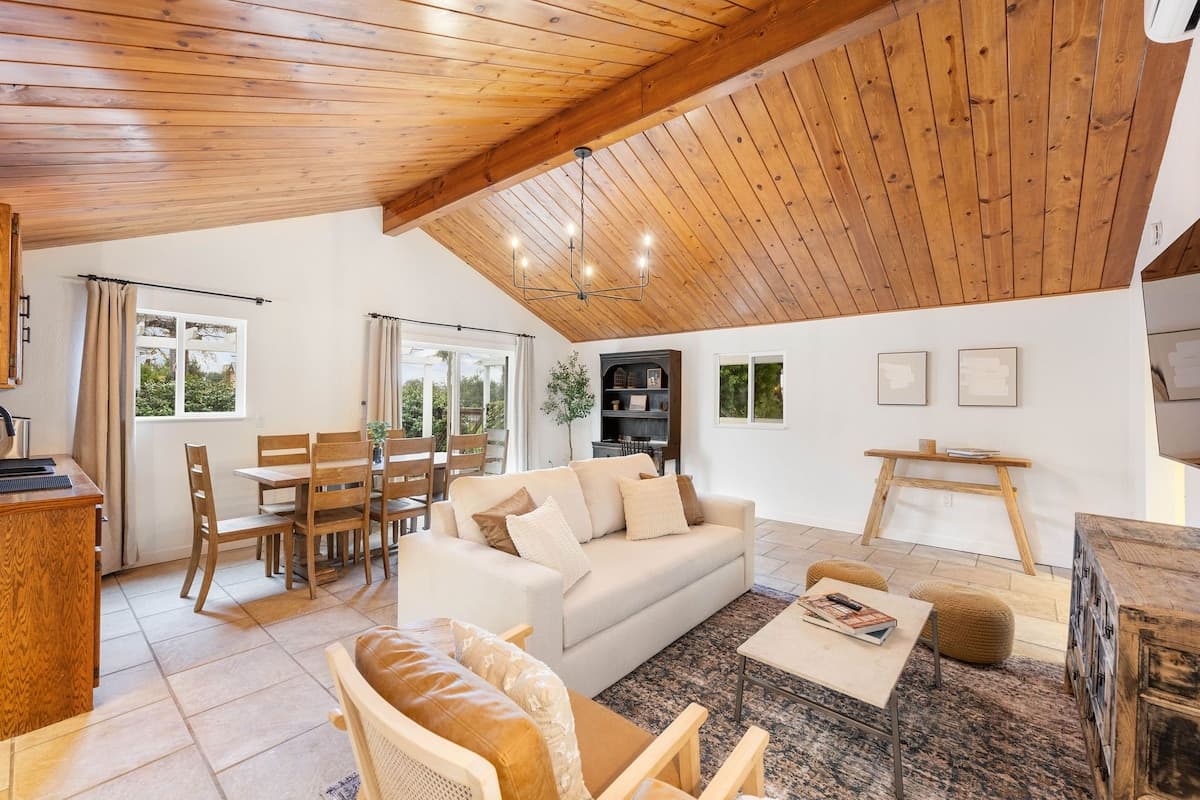 Cypress Bungalows Wine Country Estate & Pool - Photo 3