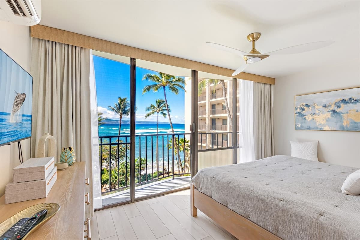 Condo in Lahaina · ★5.0 · 1 bedroom · 2 beds · 1 private bath - Photo 3