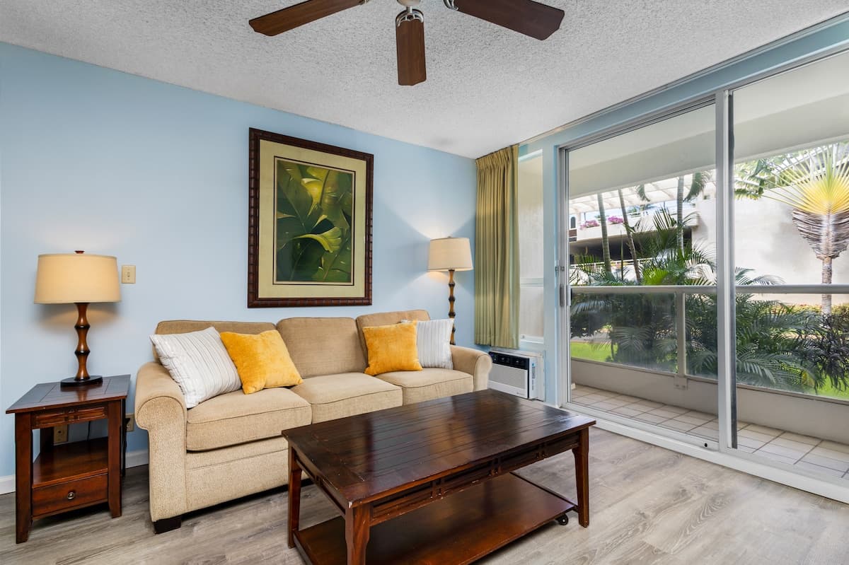 Condo in Kihei · ★4.89 · 1 bedroom · 2 beds · 2 shared baths - Photo 3