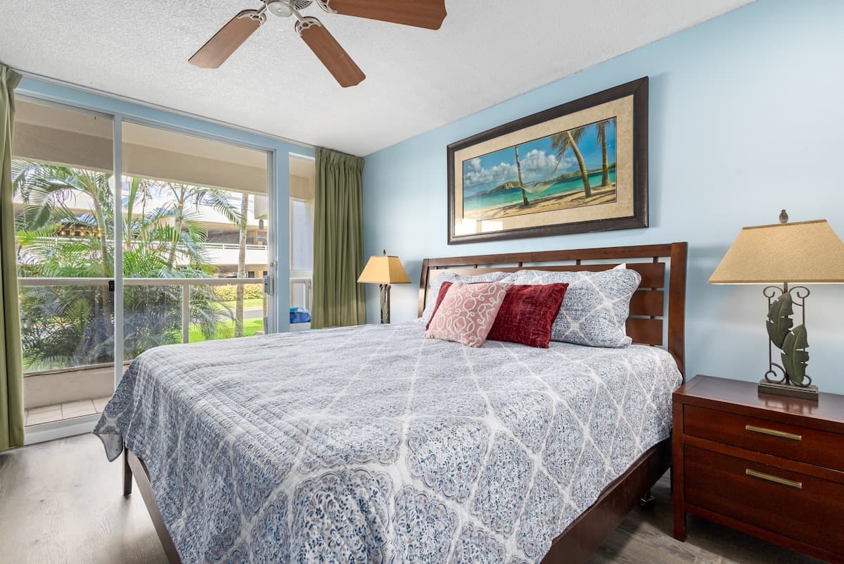 Condo in Kihei · ★4.89 · 1 bedroom · 2 beds · 2 shared baths - Photo 2