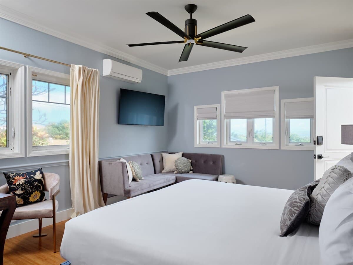 Home in Wailuku · ★4.89 · 1 bedroom · 1 bed · 1 bath - Photo 5