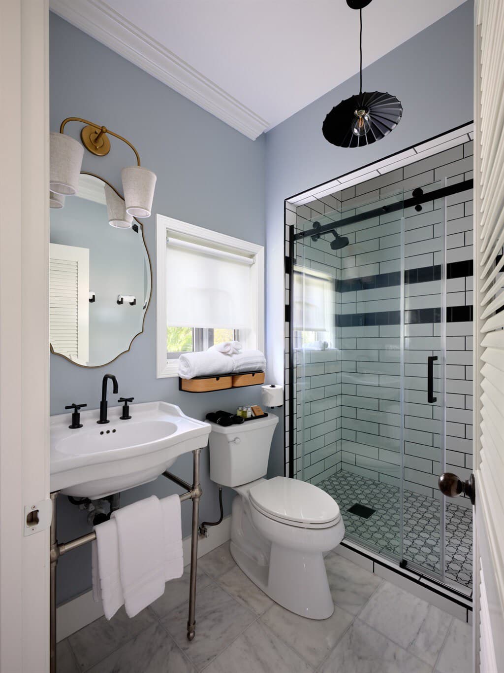 Home in Wailuku · ★4.89 · 1 bedroom · 1 bed · 1 bath - Photo 2