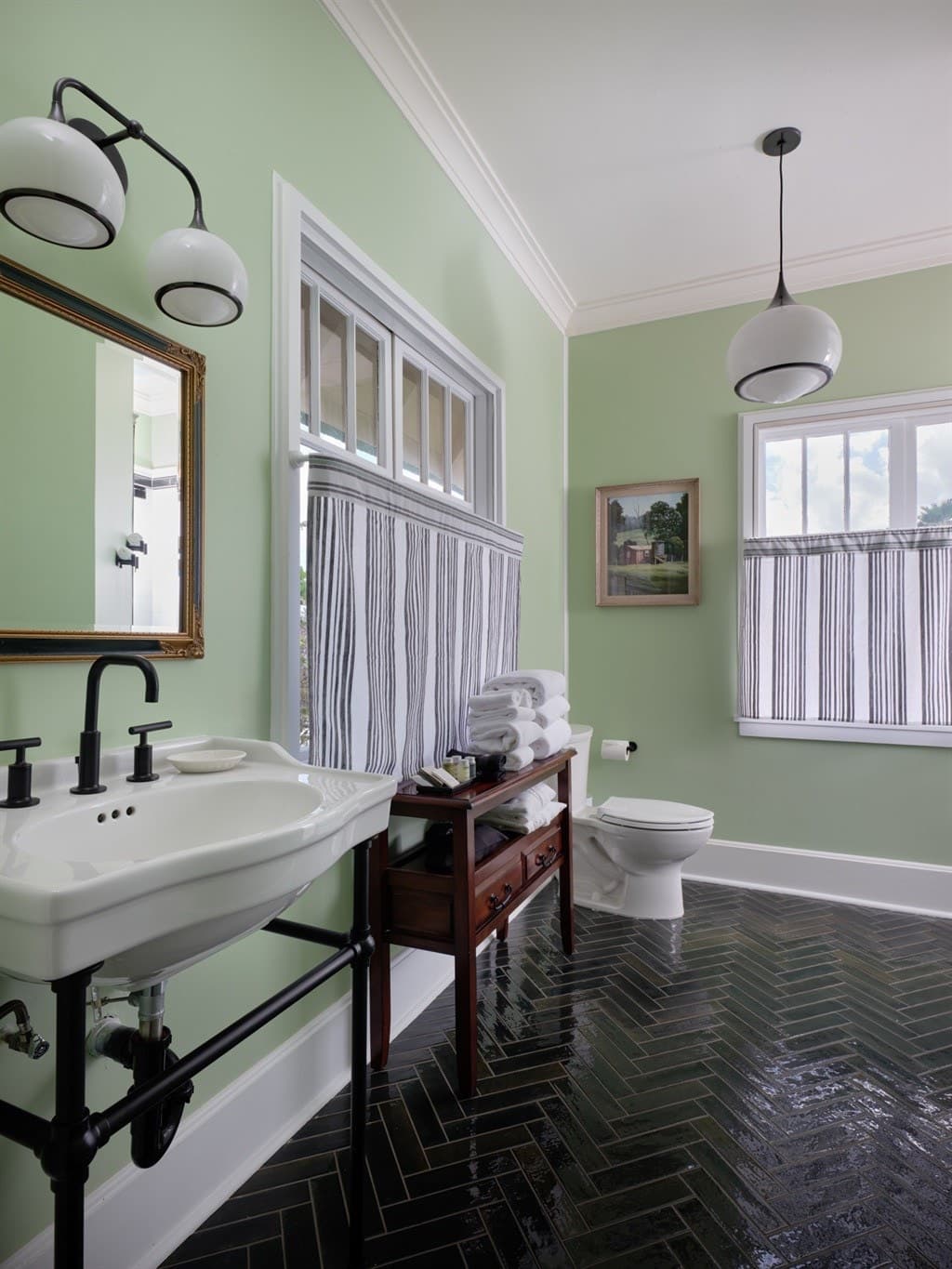 Home in Wailuku · ★4.89 · 1 bedroom · 1 bed · 1 bath - Photo 2