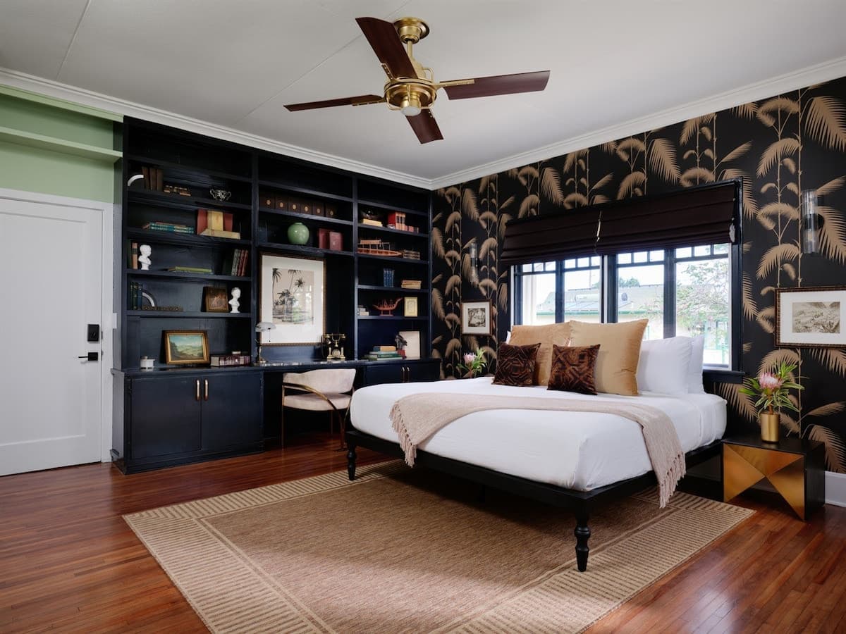 Home in Wailuku · ★4.89 · 1 bedroom · 1 bed · 1 bath - Photo 1
