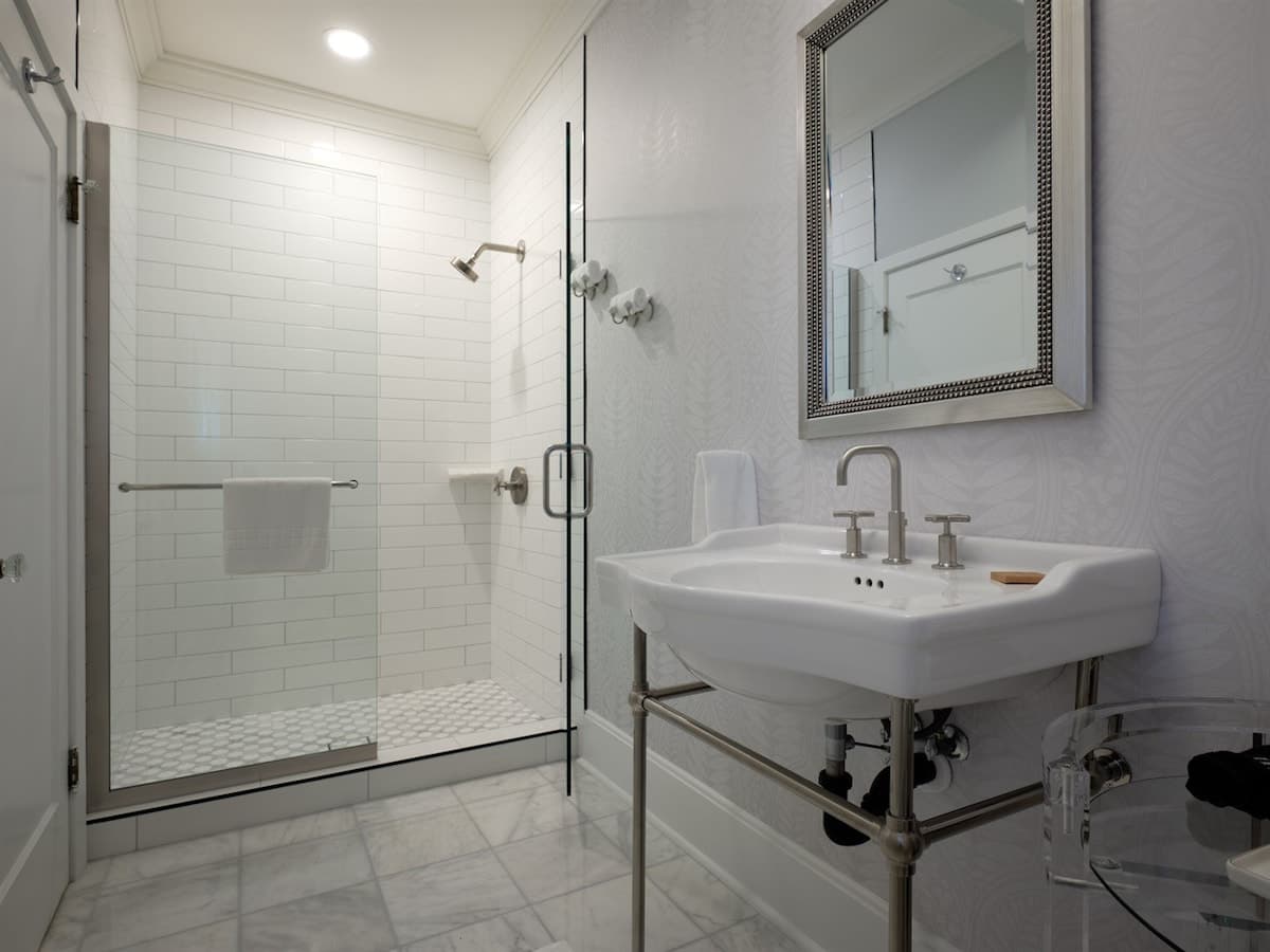 Home in Wailuku · ★4.89 · 1 bedroom · 1 bed · 1 bath - Photo 2