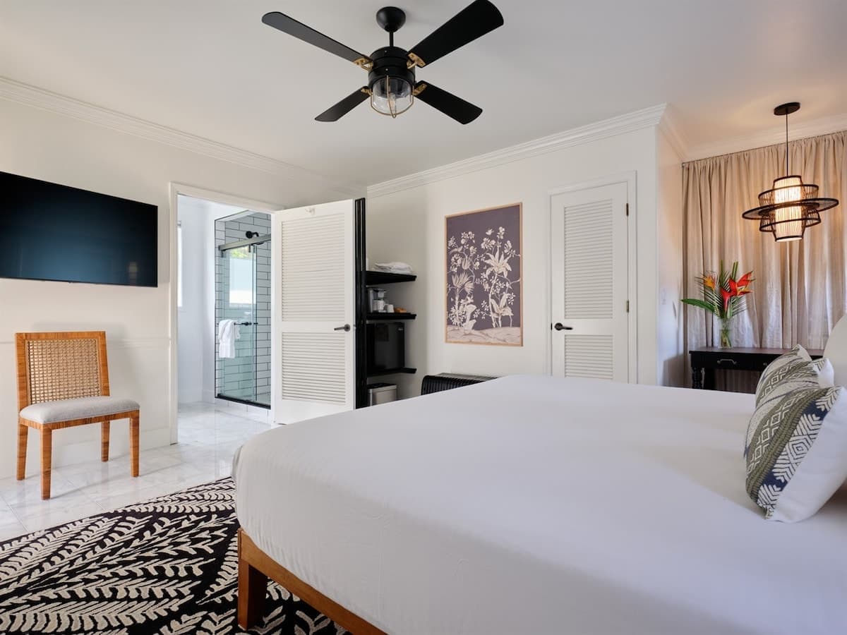 Home in Wailuku · ★4.83 · 1 bedroom · 1 bed · 1 bath - Photo 5