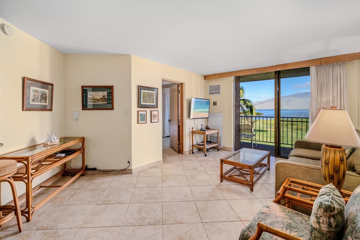 Condo in Kihei · ★4.76 · 1 bedroom · 2 beds · 1 bath - Photo 2
