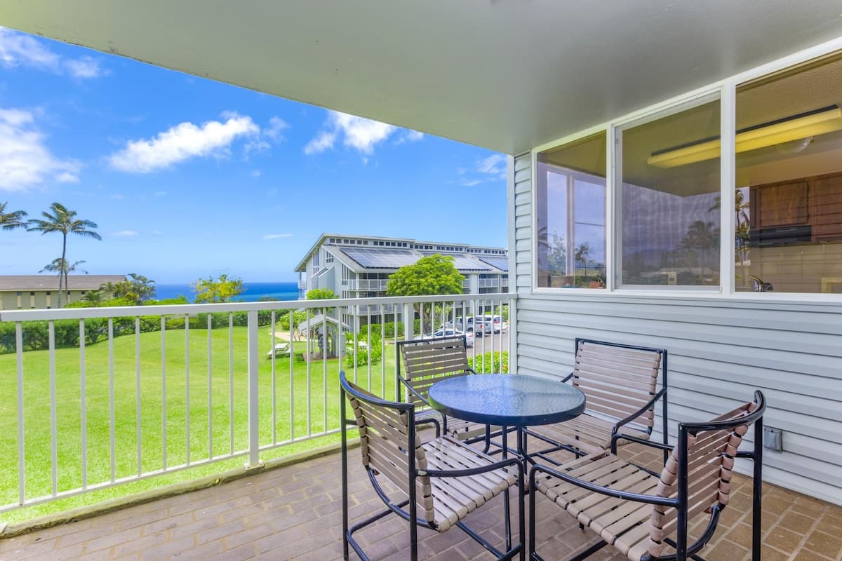 Condo in Princeville · ★4.72 · 1 bedroom · 2 beds · 2 private baths - Photo 1