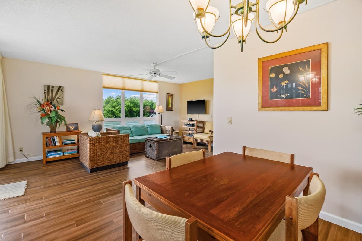 Condo in Princeville · ★4.35 · 1 bedroom · 2 beds · 2 private baths - Photo 5