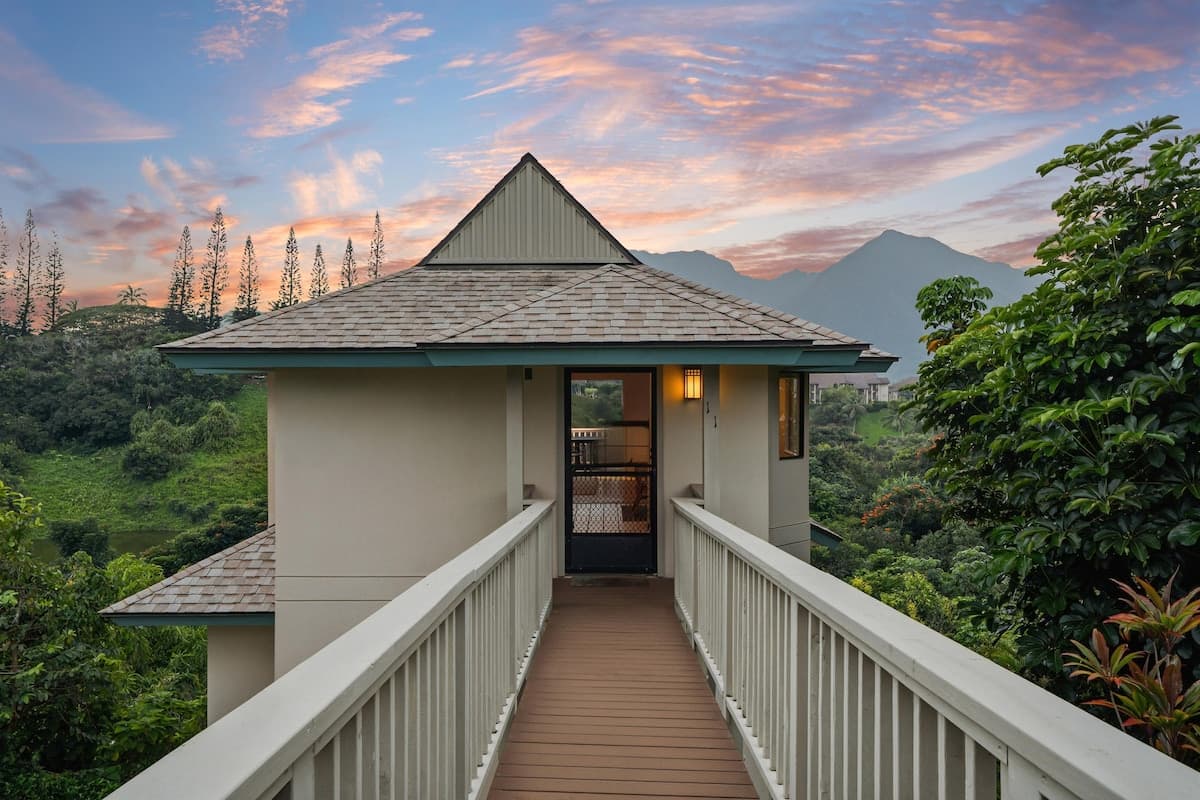 Home in Princeville · ★4.79 · 2 bedrooms · 3 beds · 2.5 baths - Photo 3