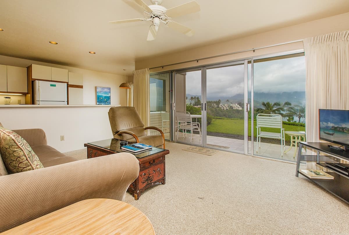 Condo in Princeville · ★4.51 · 1 bedroom · 1 bed · 1 bath - Photo 3