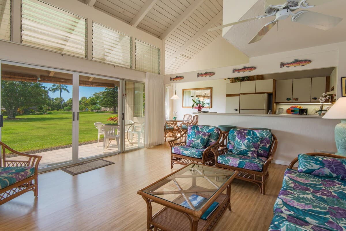 Condo in Princeville · ★4.43 · 2 bedrooms · 2 beds · 2 private baths - Photo 2
