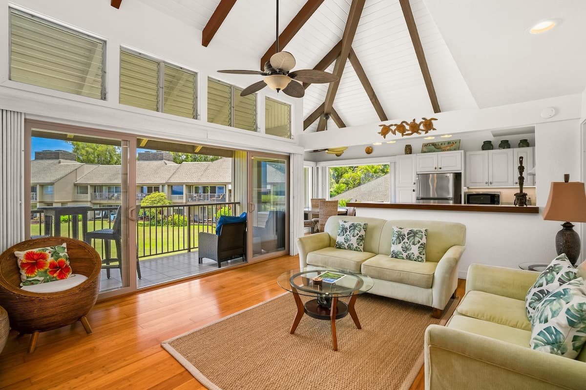 Condo in Princeville · ★4.74 · 2 bedrooms · 2 beds · 2 baths - Photo 3