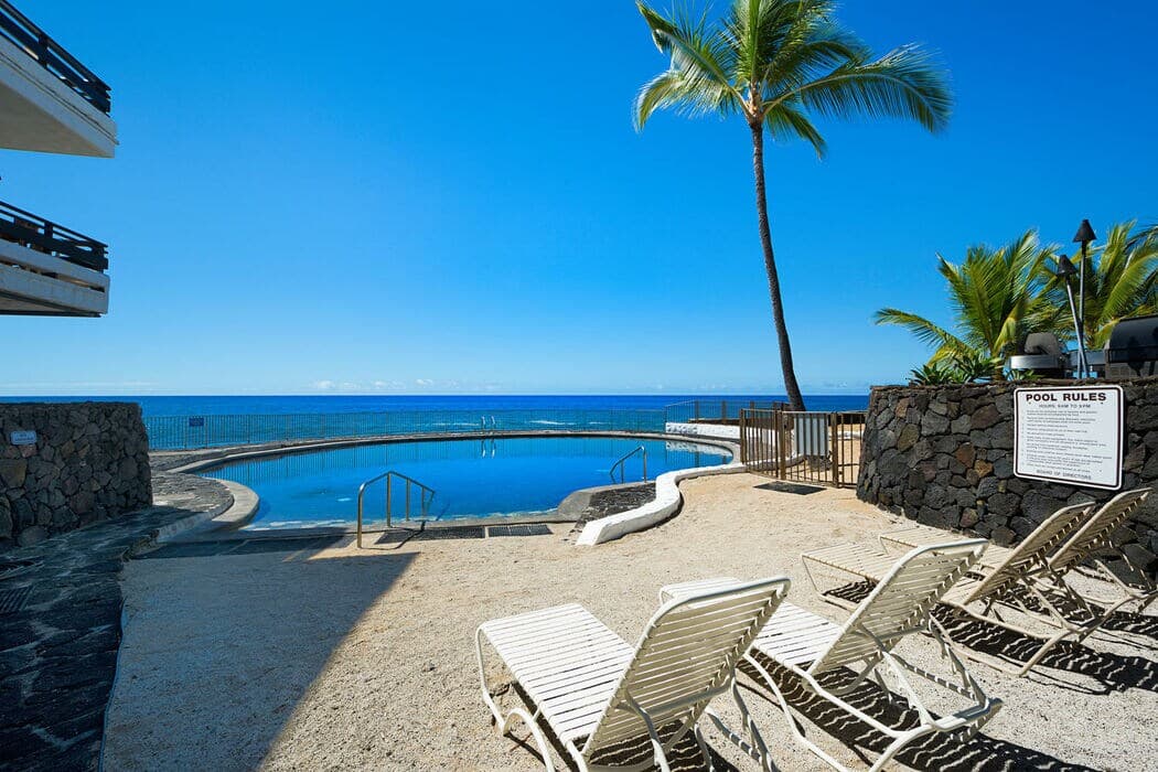 Condo in Kailua-Kona · ★5.0 · 1 bedroom · 1 bed · 1 bath - Photo 5