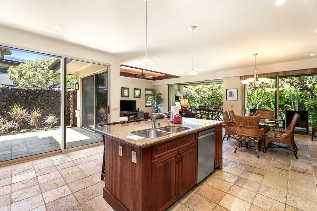 Condo in Puako · ★4.33 · 3 bedrooms · 4 beds · 3.5 baths - Photo 5