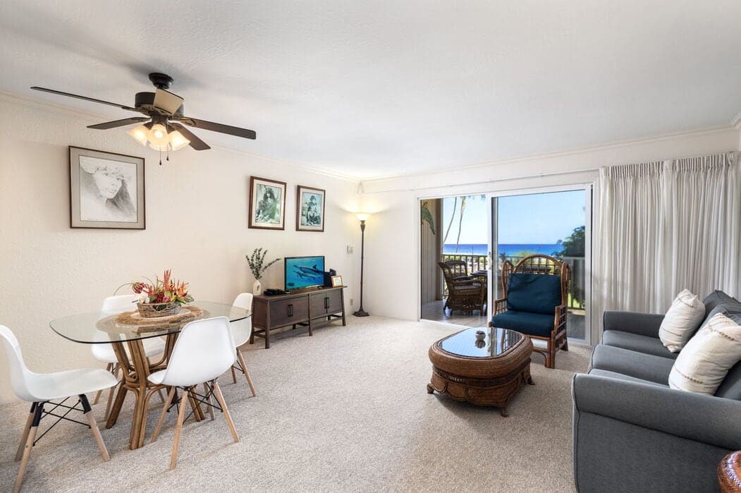 Condo in Kailua-Kona · ★4.88 · 1 bedroom · 2 beds · 1 private bath - Photo 4
