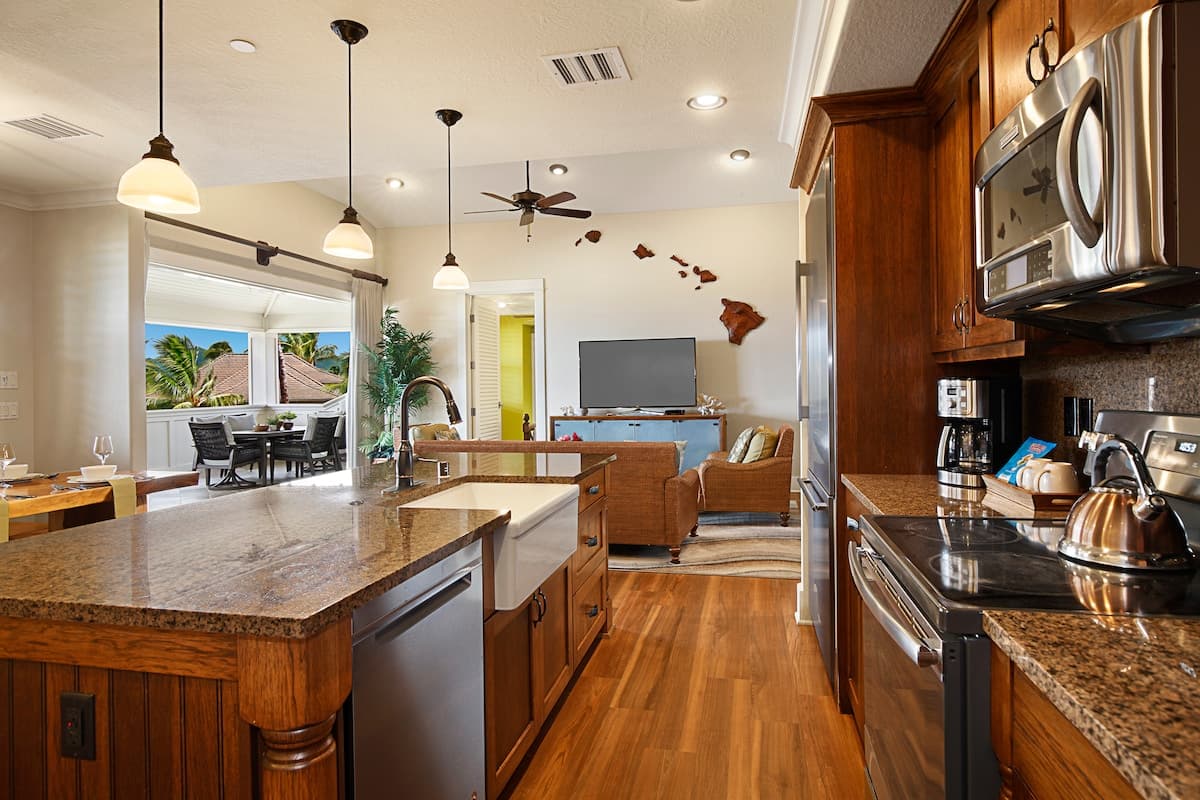 Luxury 4BR Penthouse at the Villas at Poipu Kai - Photo 2