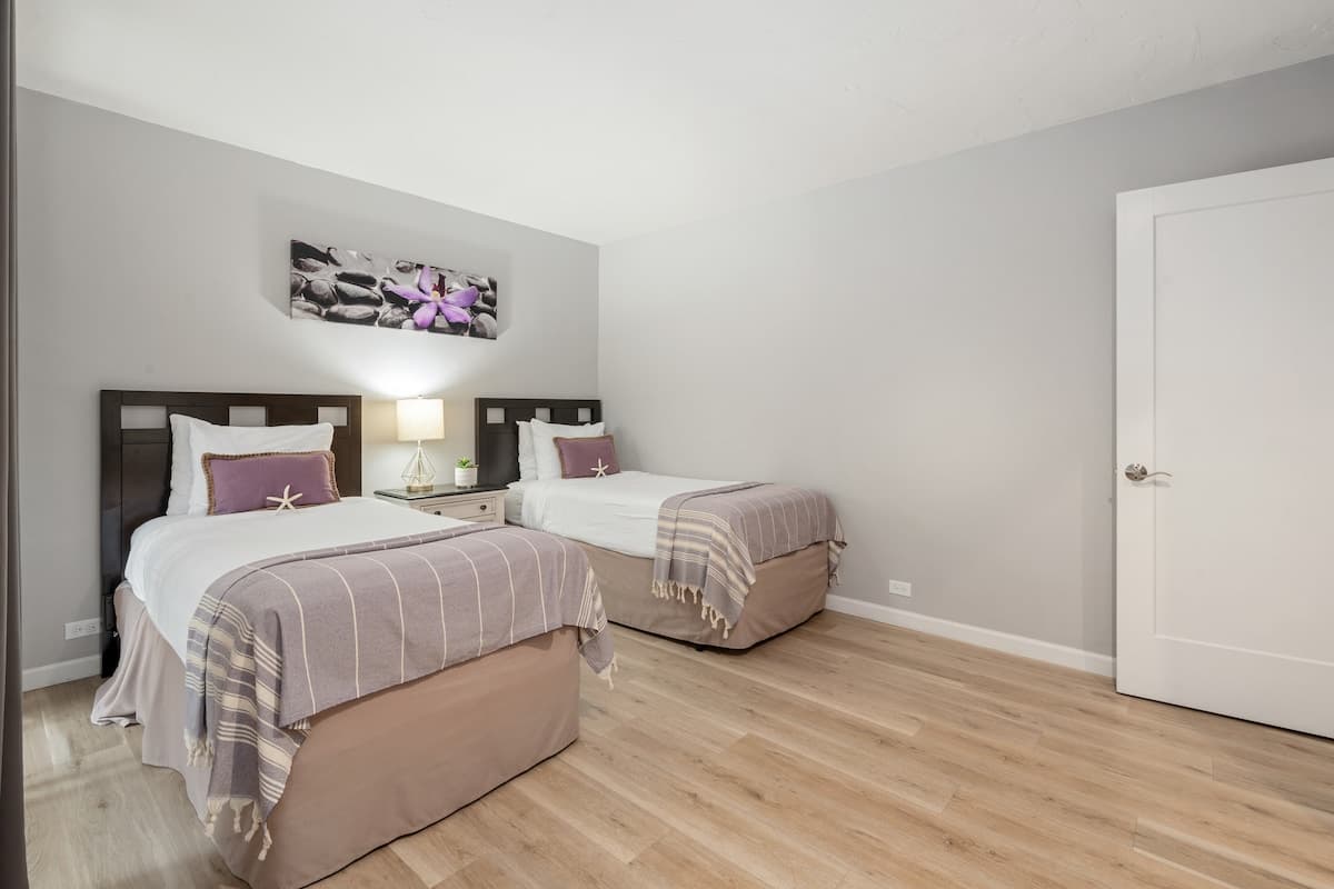 Condo in Lahaina · ★4.86 · 2 bedrooms · 4 beds · 2 baths - Photo 4