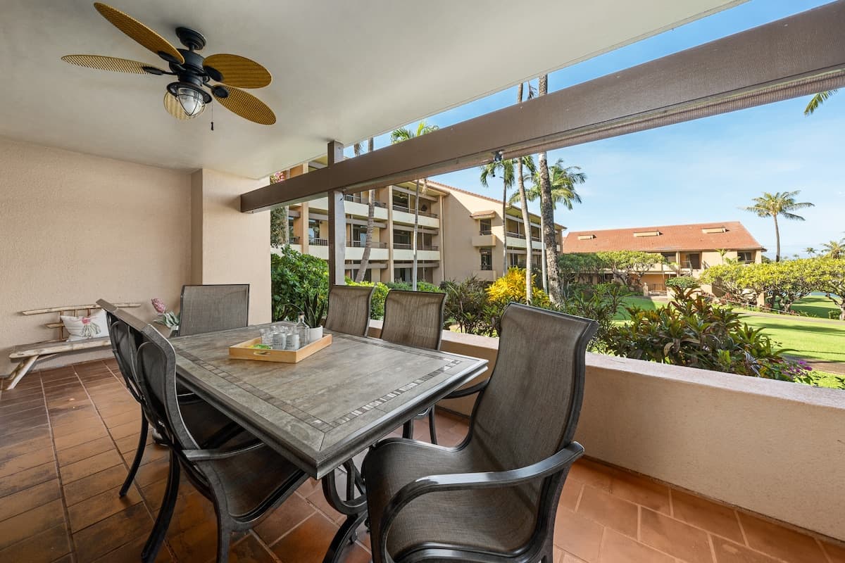 Condo in Lahaina · ★4.86 · 2 bedrooms · 4 beds · 2 baths - Photo 2