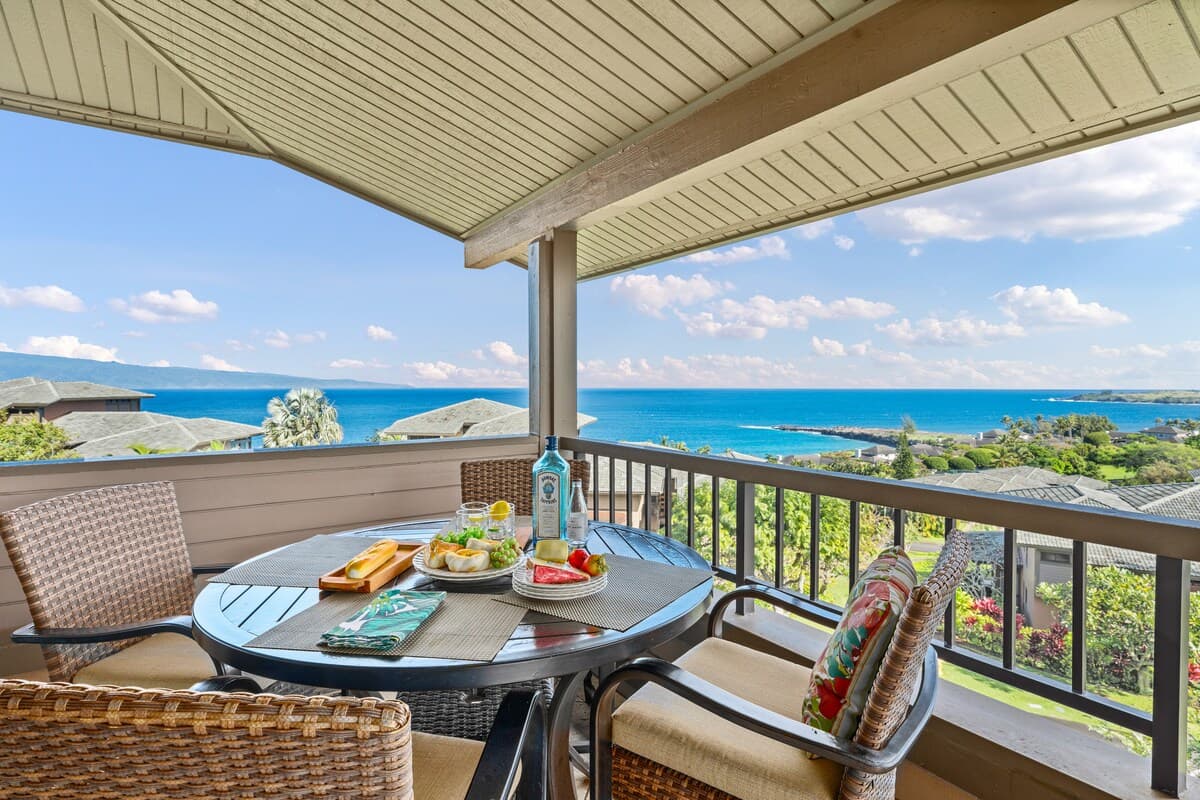 Condo in Lahaina · ★4.82 · 2 bedrooms · 4 beds · 3 baths - Photo 1